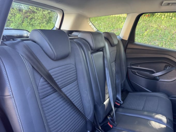2025 Ford Kuga