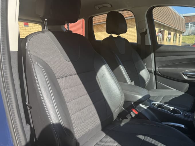 2025 Ford Kuga