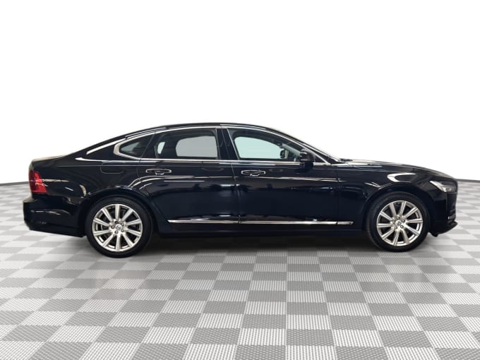 2017 Volvo S90