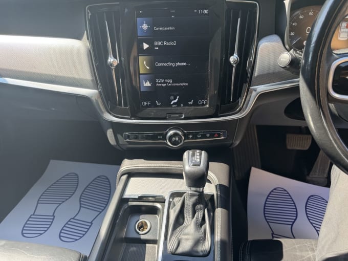 2017 Volvo S90