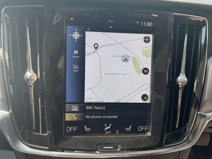 2017 Volvo S90