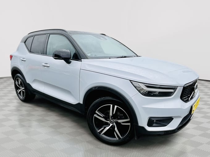 2025 Volvo Xc40
