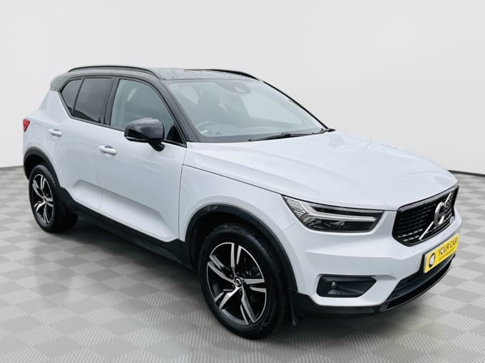 2025 Volvo Xc40