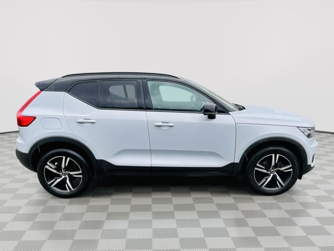 2025 Volvo Xc40