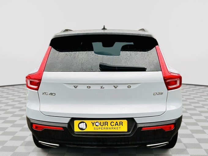 2025 Volvo Xc40