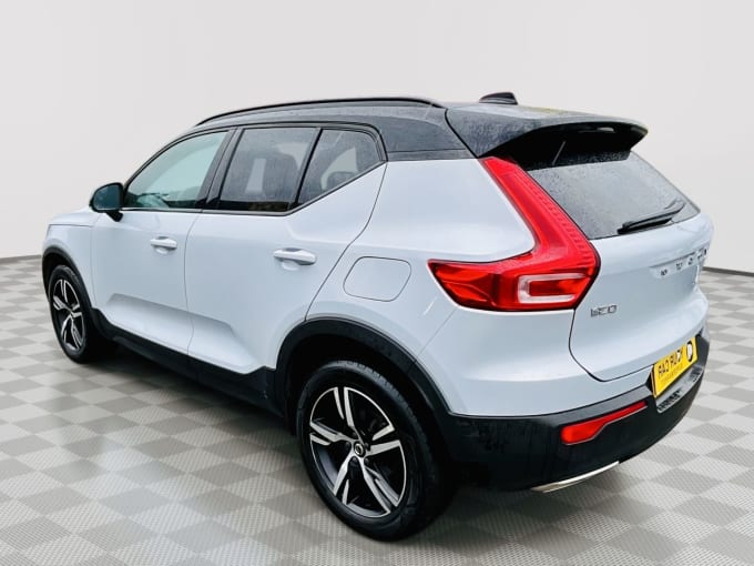 2025 Volvo Xc40