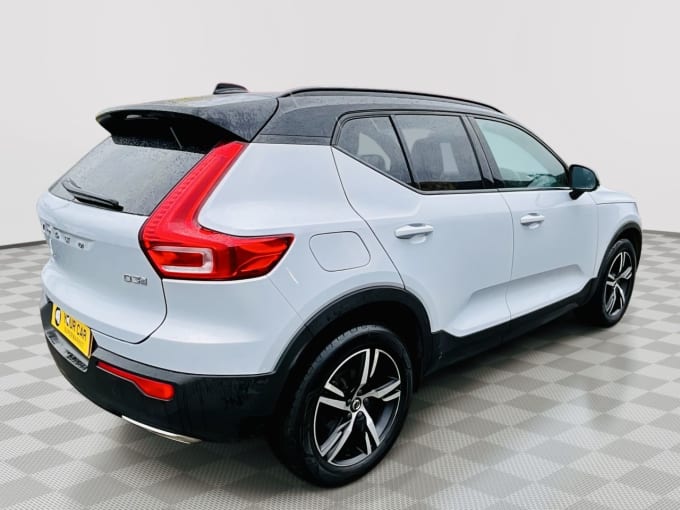 2025 Volvo Xc40