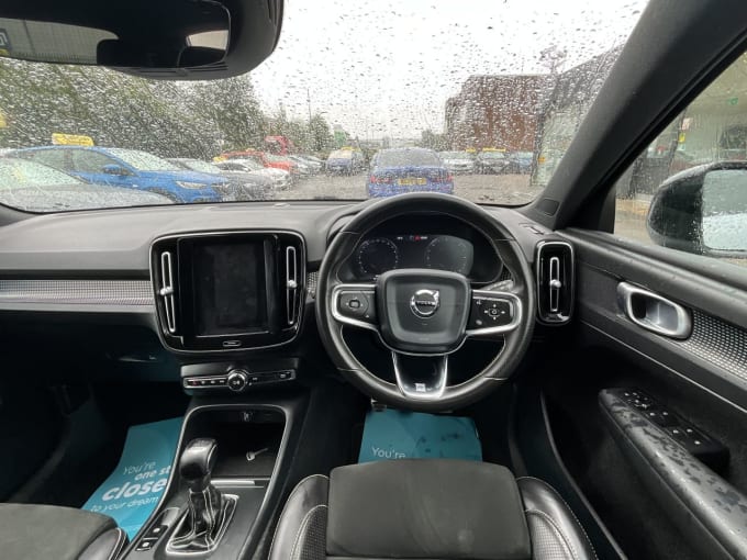2025 Volvo Xc40