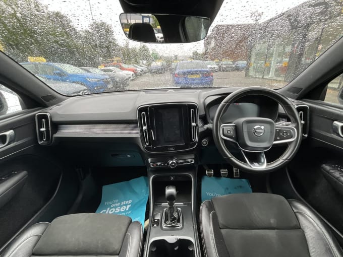 2025 Volvo Xc40