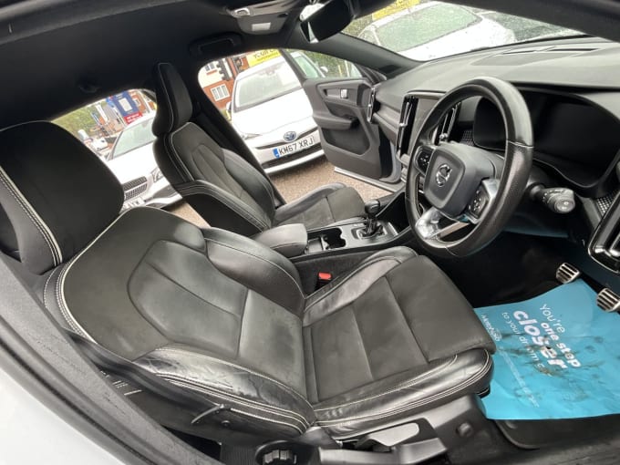 2025 Volvo Xc40