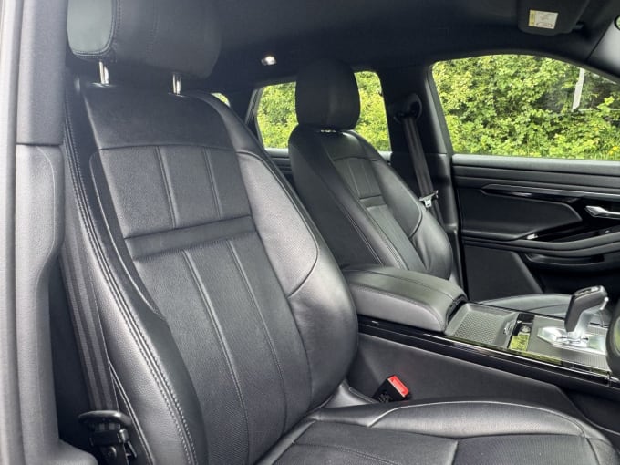 2025 Land Rover Range Rover Evoque