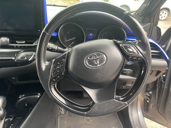 2025 Toyota C-hr