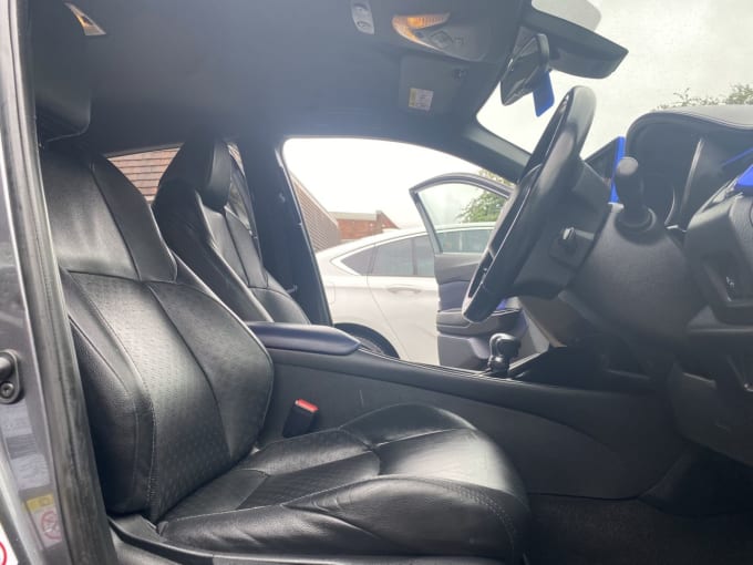 2025 Toyota C-hr