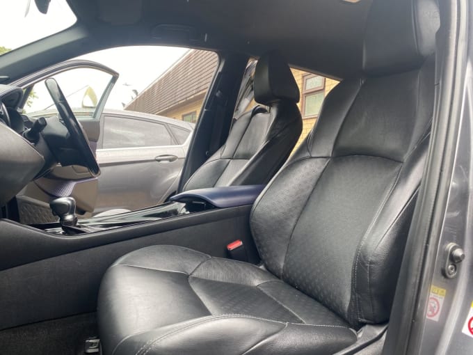 2025 Toyota C-hr