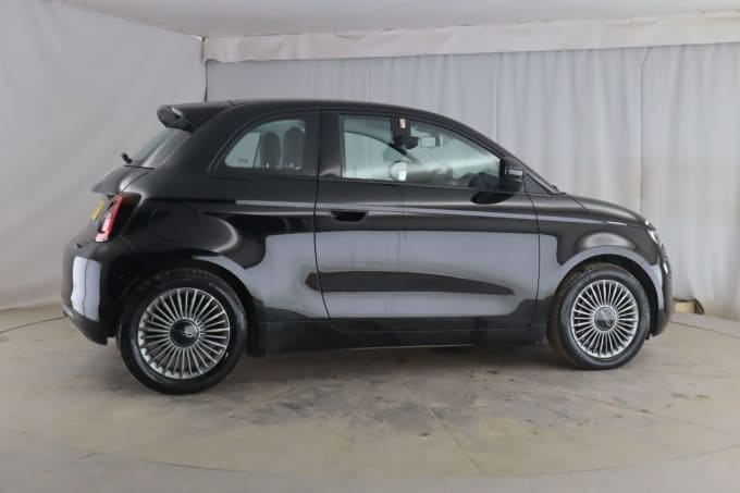 2025 Fiat 500e