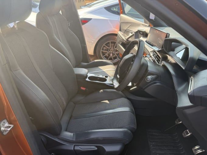 2025 Peugeot 2008