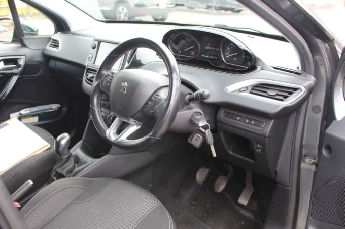 2025 Peugeot 208
