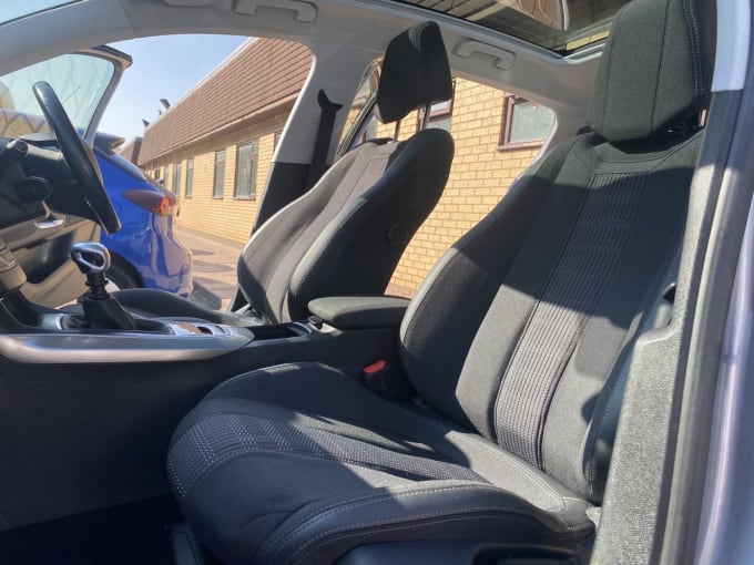 2025 Peugeot 308