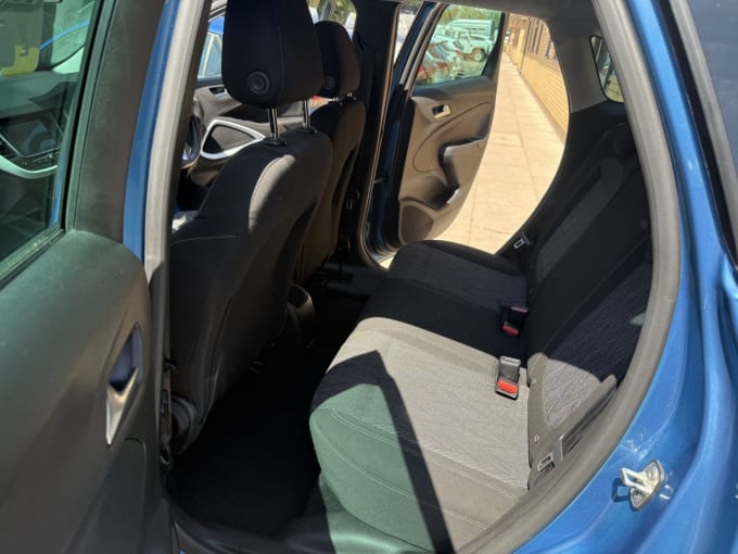 2025 Vauxhall Crossland X
