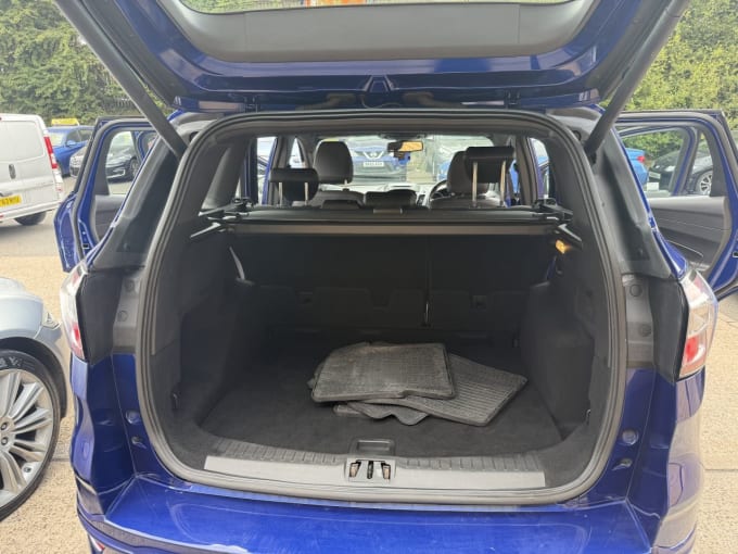 2025 Ford Kuga
