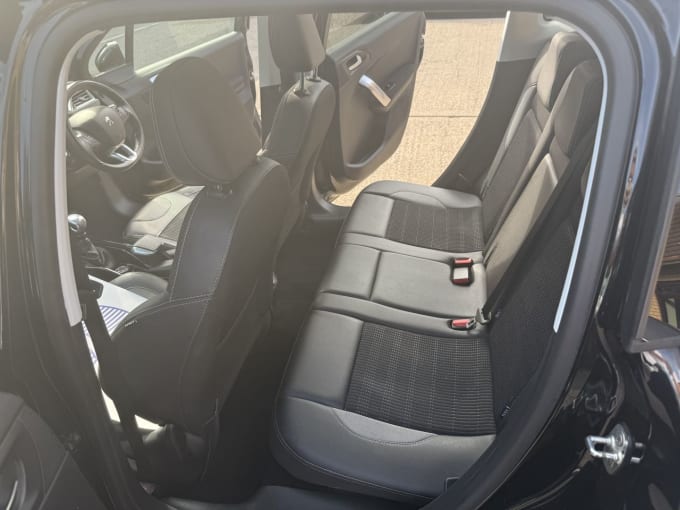 2025 Peugeot 2008