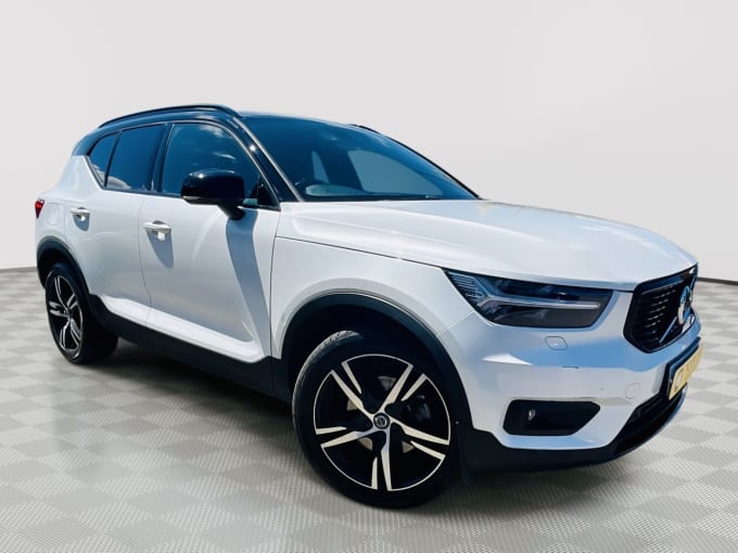 2025 Volvo Xc40