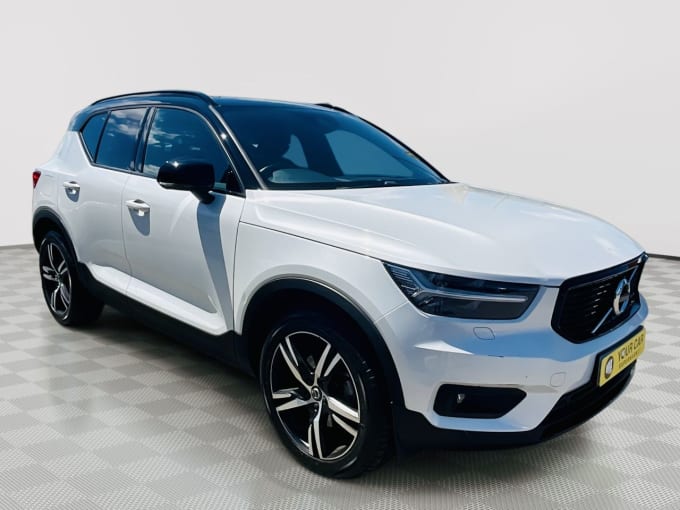 2025 Volvo Xc40