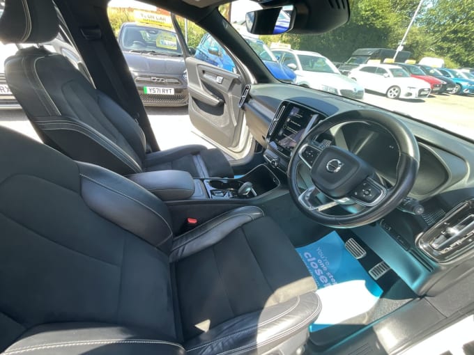 2025 Volvo Xc40