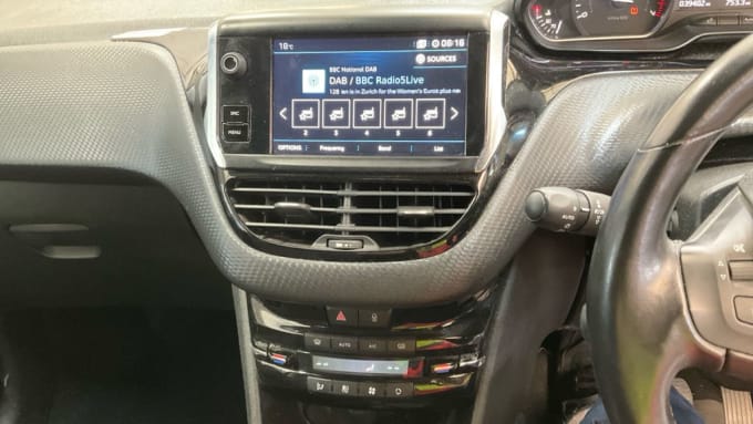 2025 Peugeot 208
