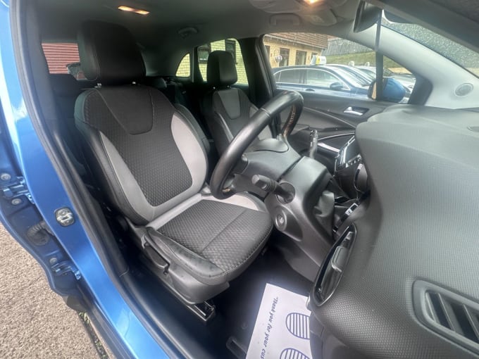 2025 Vauxhall Crossland X