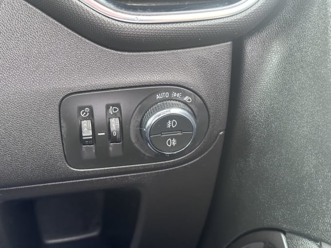 2025 Vauxhall Crossland X