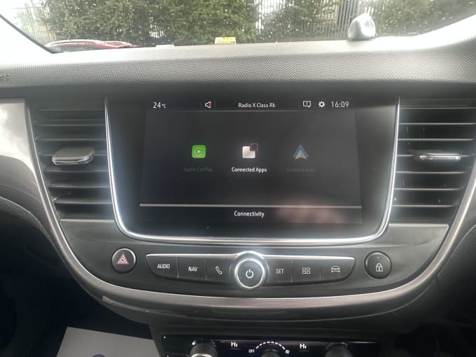 2025 Vauxhall Crossland X