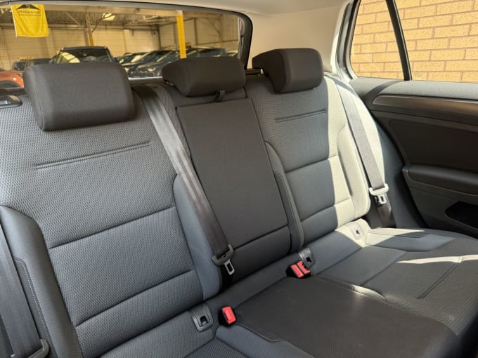 2025 Volkswagen Golf