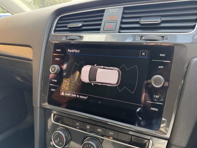 2025 Volkswagen Golf