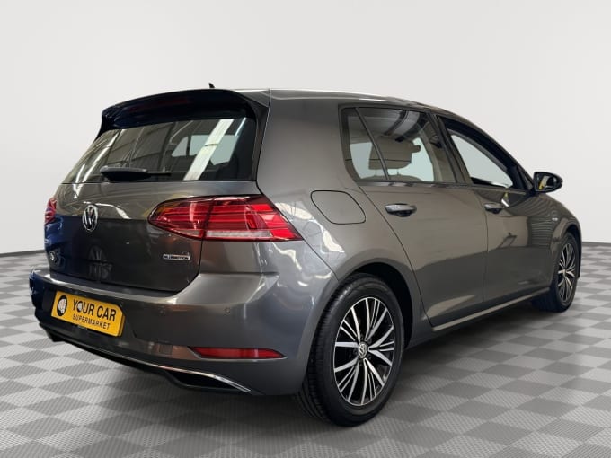 2025 Volkswagen Golf