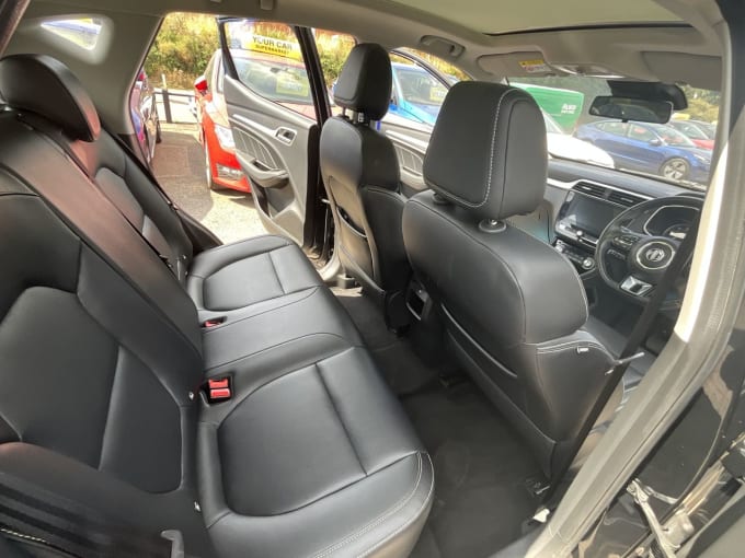 2025 Mg Mg Zs
