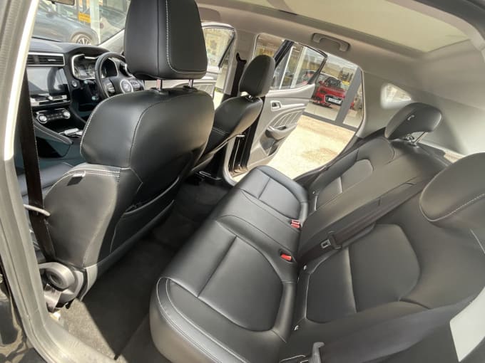2025 Mg Mg Zs