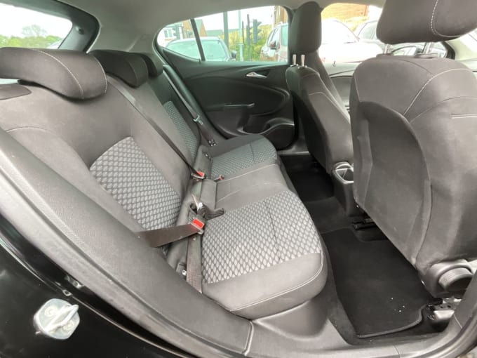 2025 Vauxhall Astra