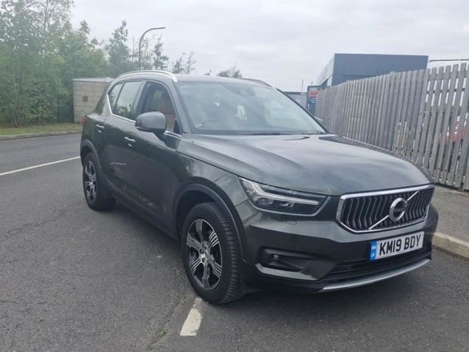 2025 Volvo Xc40