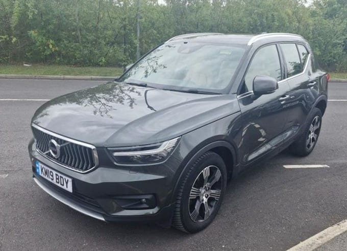 2025 Volvo Xc40