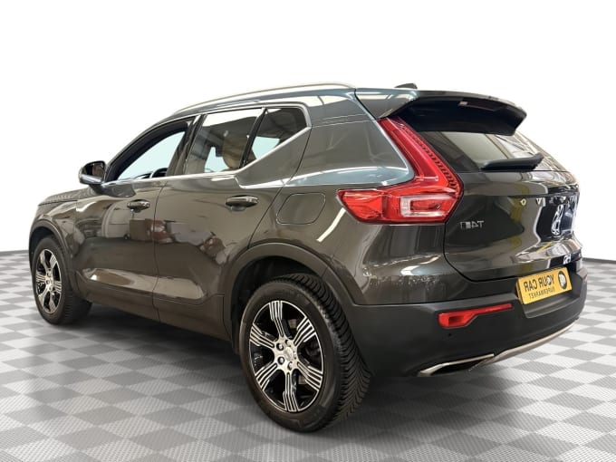2025 Volvo Xc40