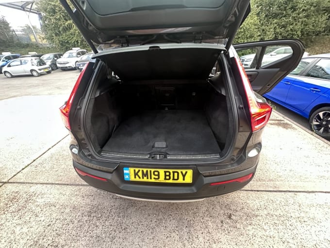 2025 Volvo Xc40