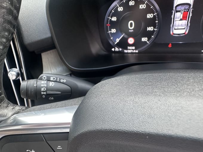 2025 Volvo Xc40