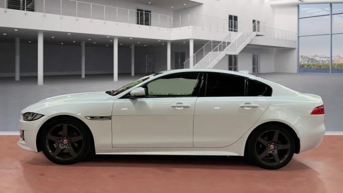 2025 Jaguar Xe