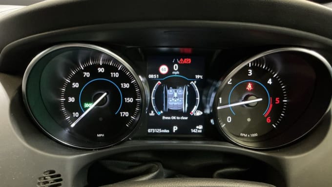 2025 Jaguar Xe