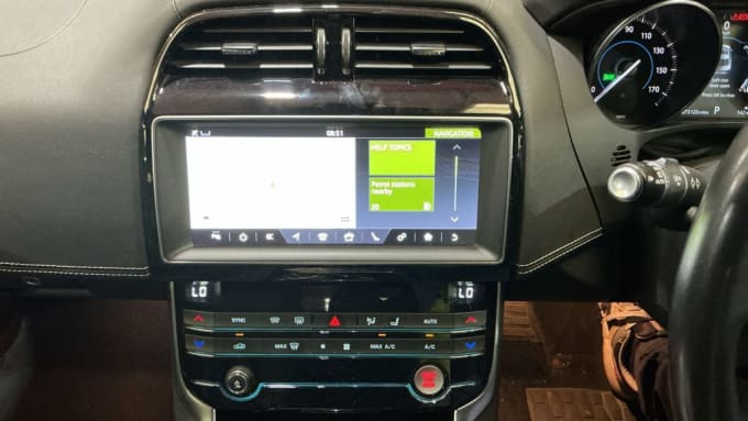 2025 Jaguar Xe