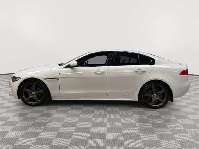 2025 Jaguar Xe