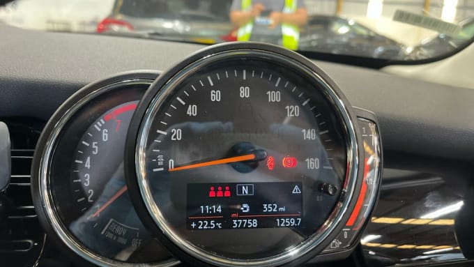 2025 Mini Hatch