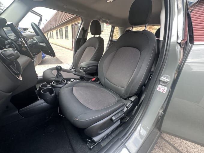 2025 Mini Hatch