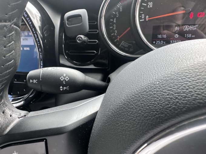 2025 Mini Hatch